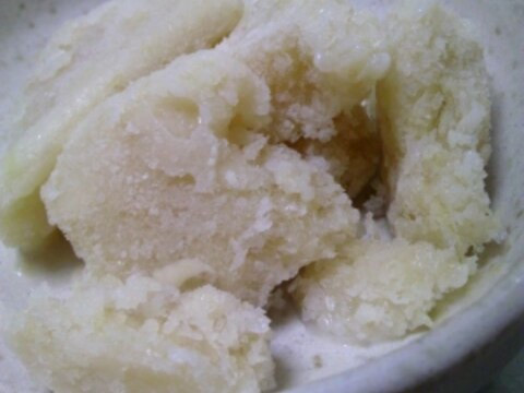 混ぜて凍らせるだけ！桃と豆乳のアイス